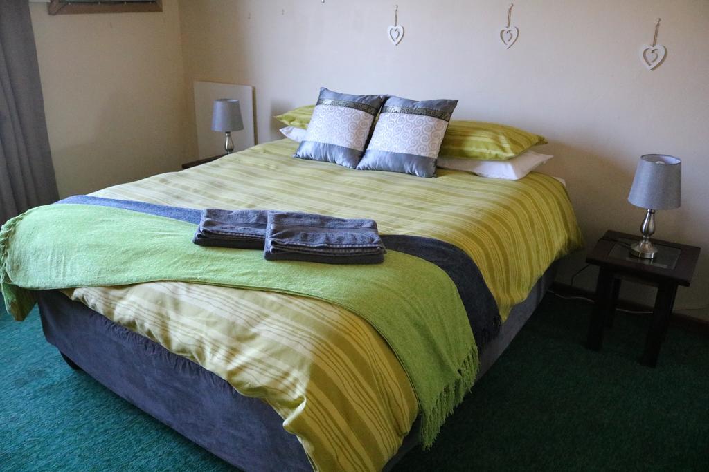 Grysbok Self Catering Accommodation Oudtshoorn Exterior photo